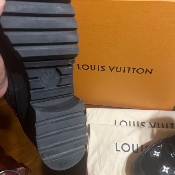 Louis Vuitton Boots Size 41 (8-8.5 Women’s) - Picture 5 of 5
